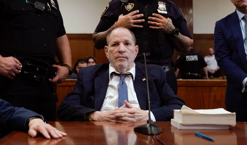 Imagen de la cobertura de: Harvey Weinstein recibe 15 años de prisión en Nueva York por el caso de Miriam Haley