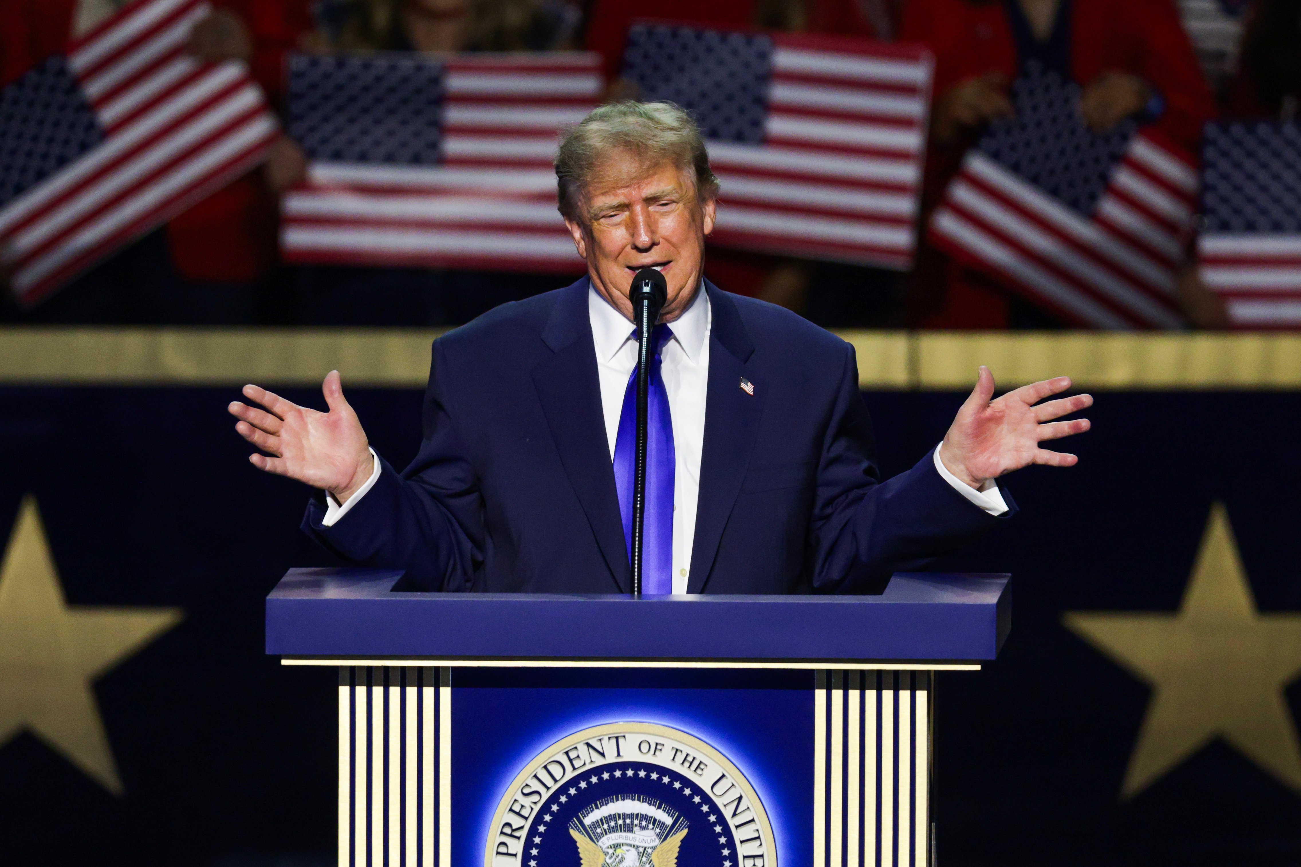 ¿Cheques de $500 por Obamacare? Trump promete enviarlos, pero el plan aún no está definido