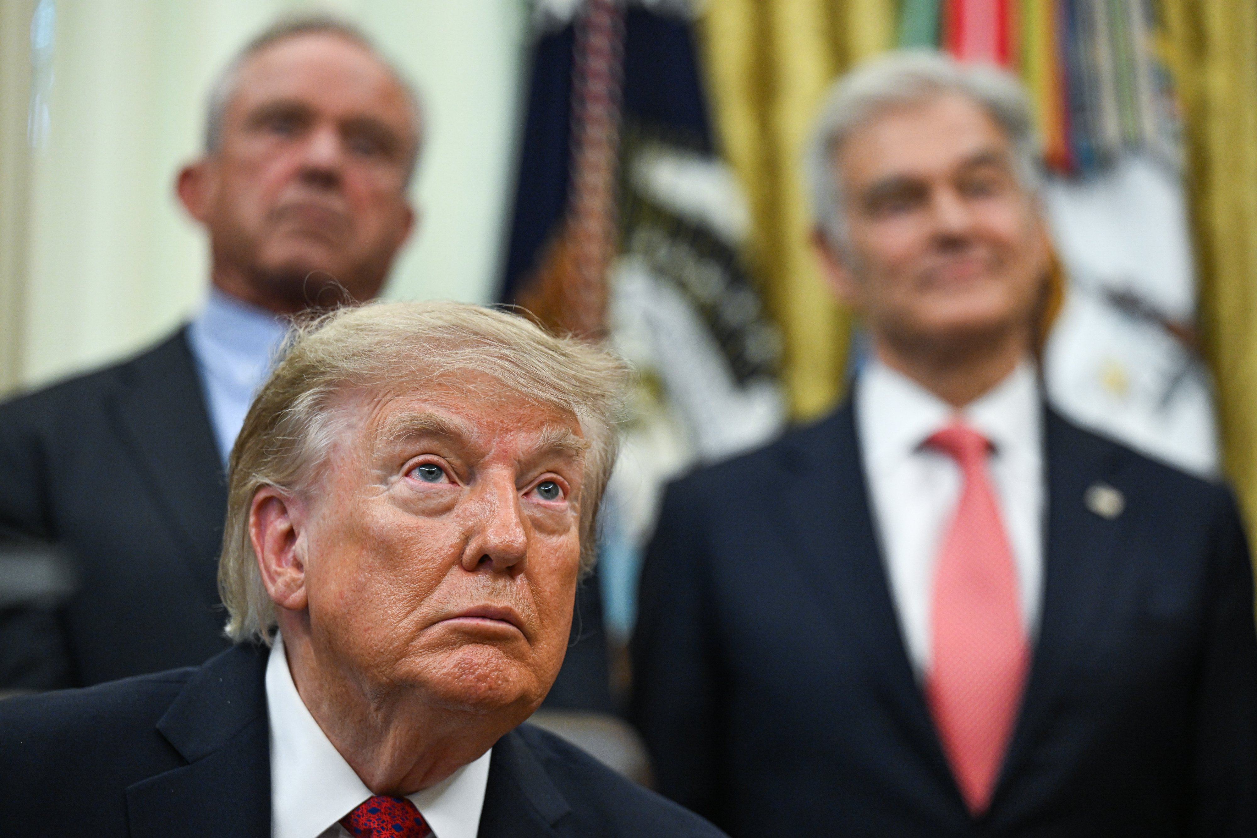 Imagen de la cobertura de: Trump anuncia un plan para bajar costos de medicinas de Medicaid y menciona a Puerto Rico