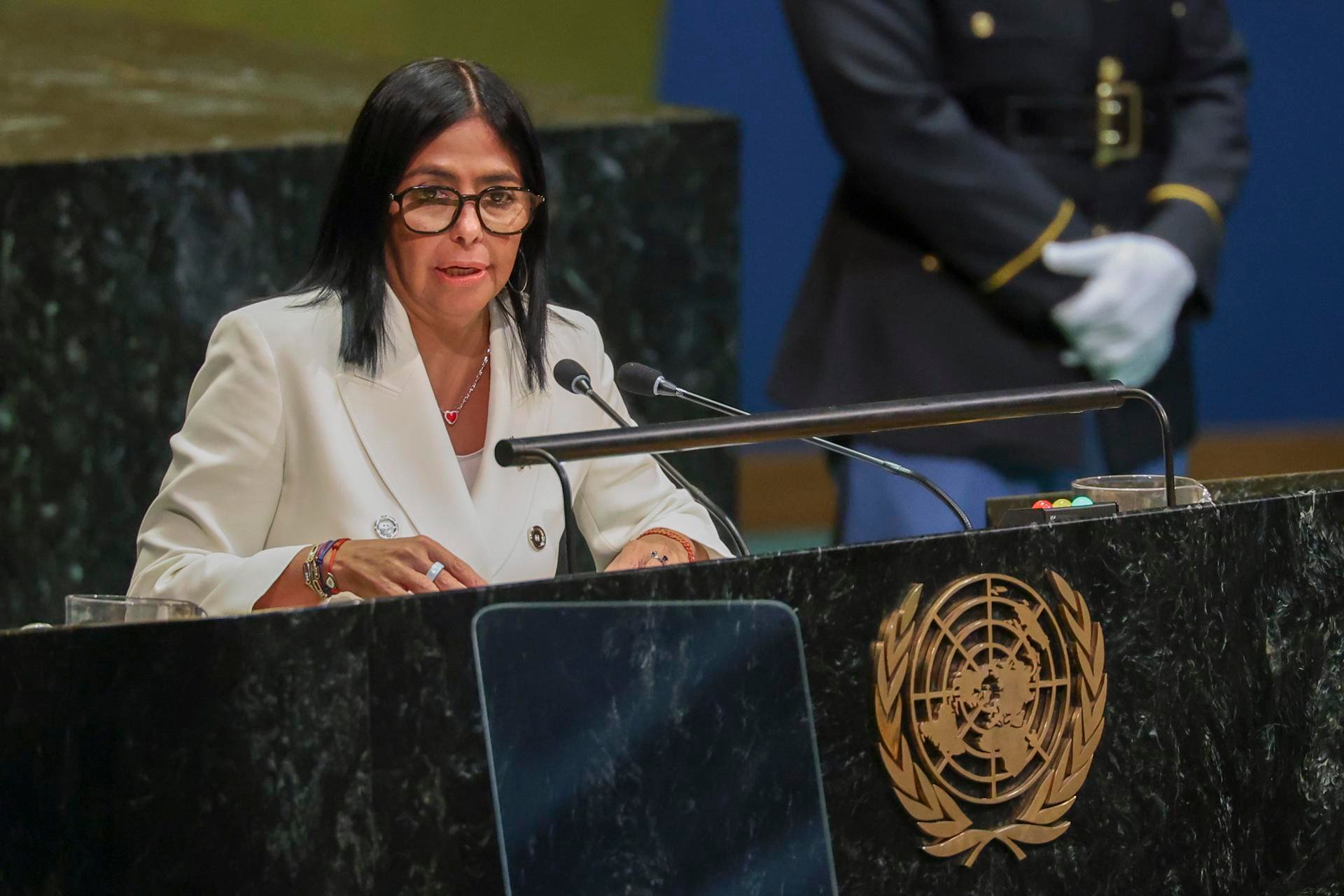Imagen del artículo de Telemundo PR: Delcy Rodríguez dice en la ONU que habrá elecciones y agradece a Trump por el diálogo