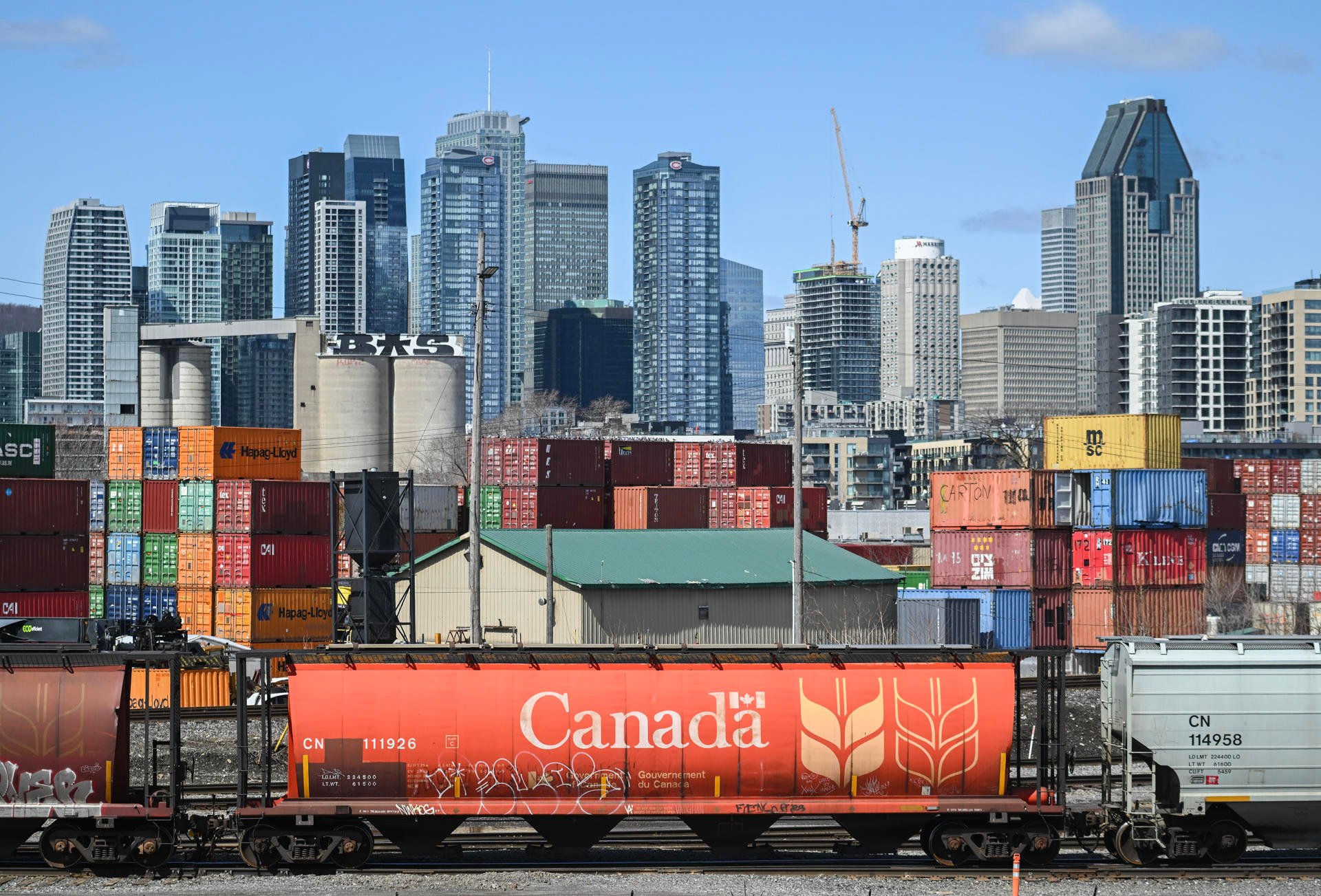 Entran en vigor aranceles de Canadá a productos de EEUU