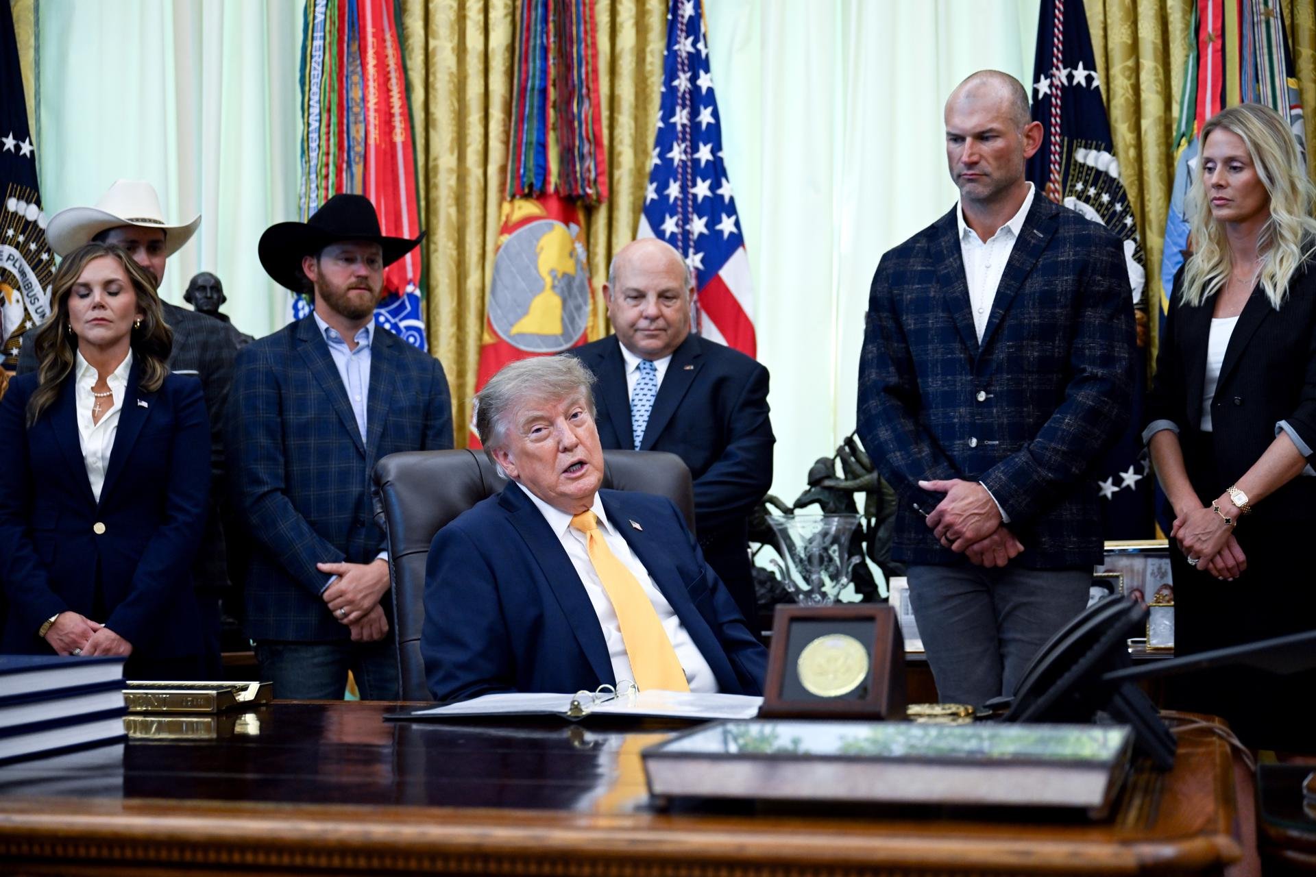 Trump dice que México solo ofrece a EEUU “tamales picantes y tomates”