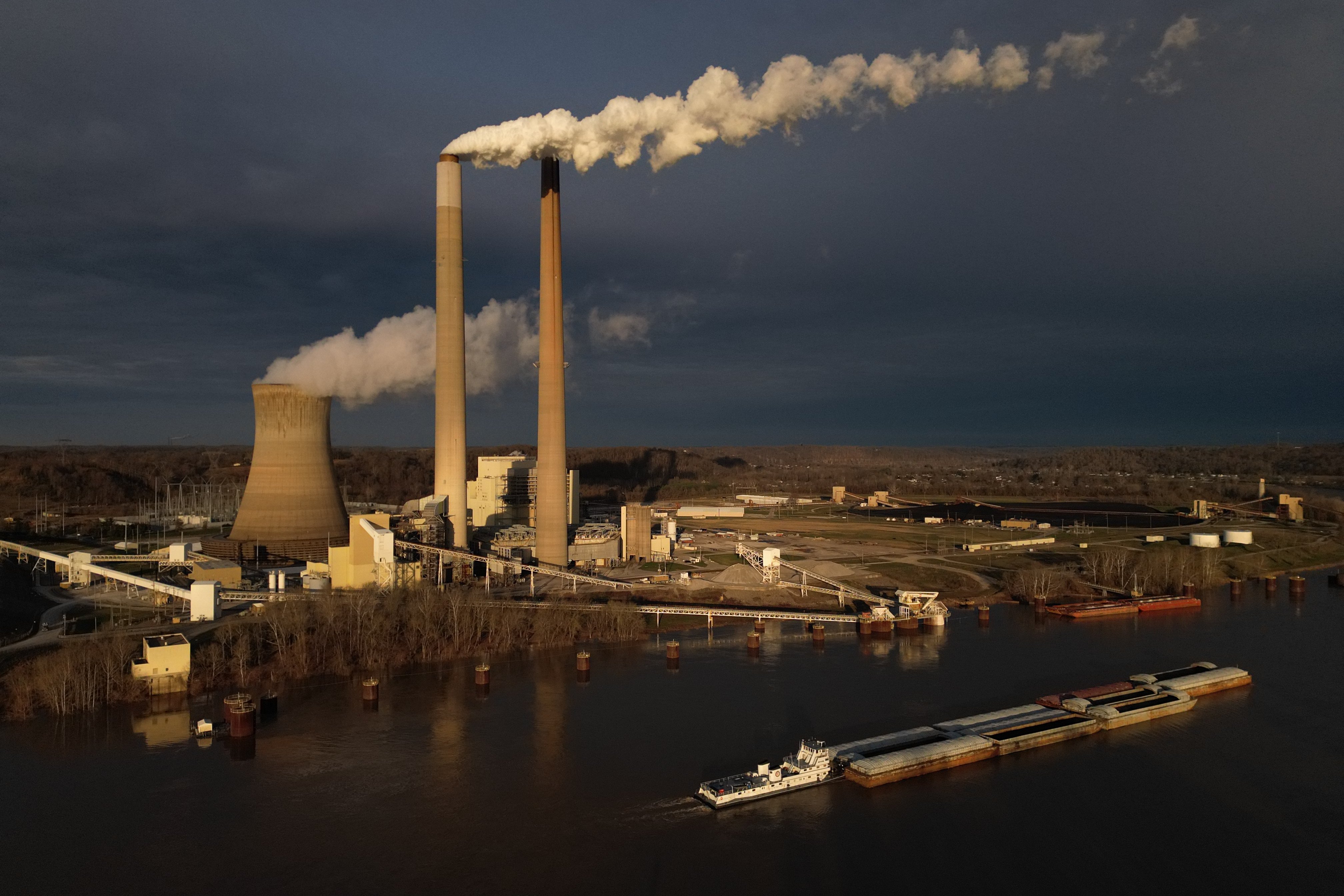 La EPA elimina norma que limita emisiones de gases de plantas eléctricas en EEUU