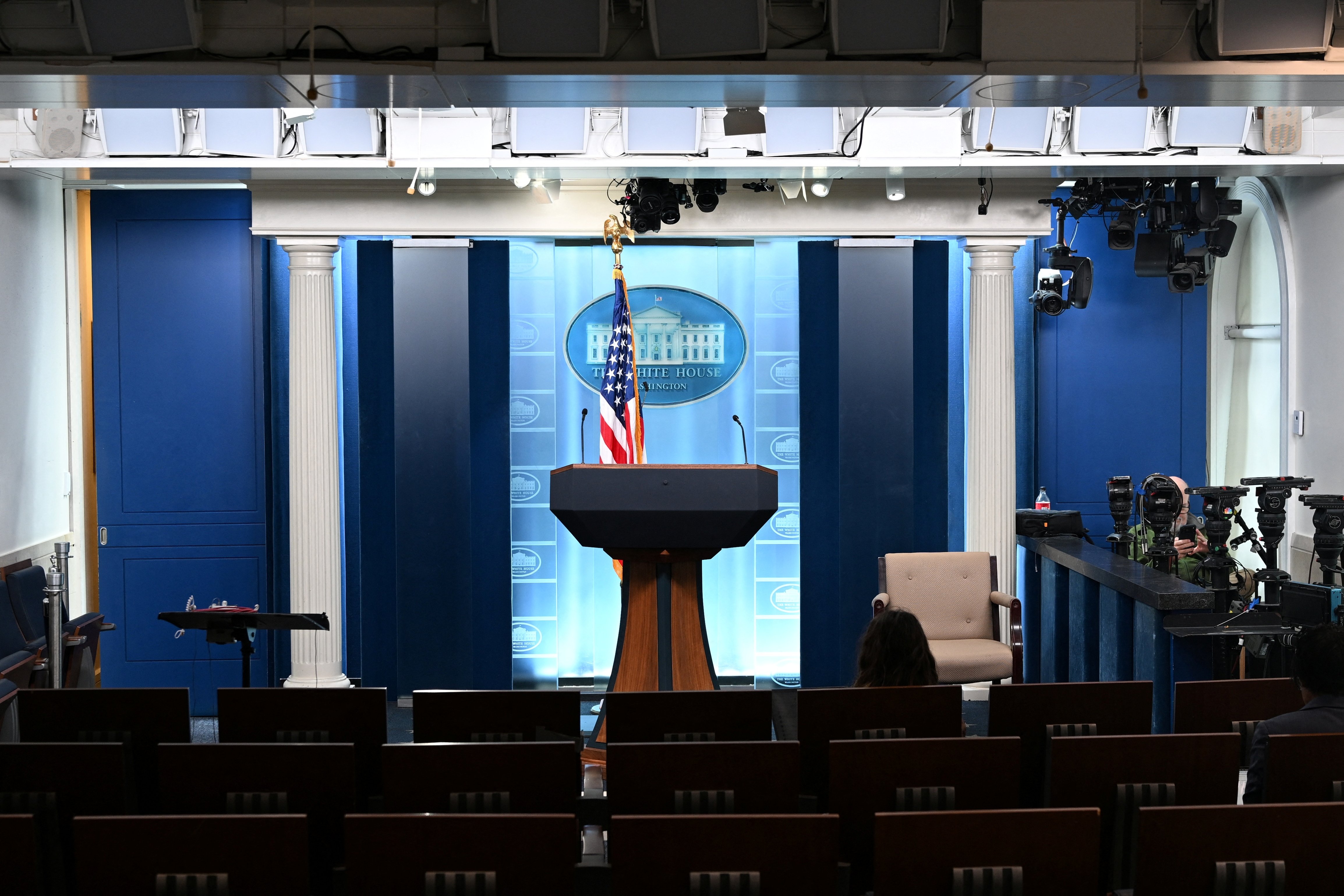 Imagen de la cobertura de: Trump insinúa convertir la sala de prensa de la Casa Blanca en una piscina