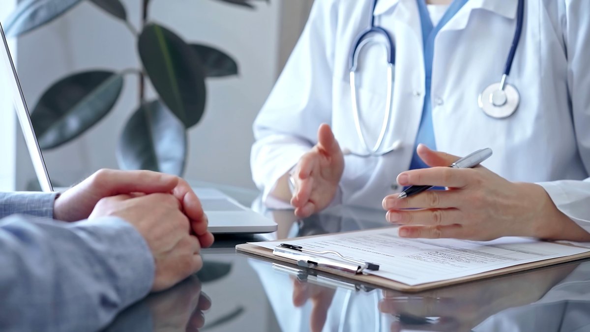 Facturas de seguro médico en EE.UU. aumentarán significativamente en 2027