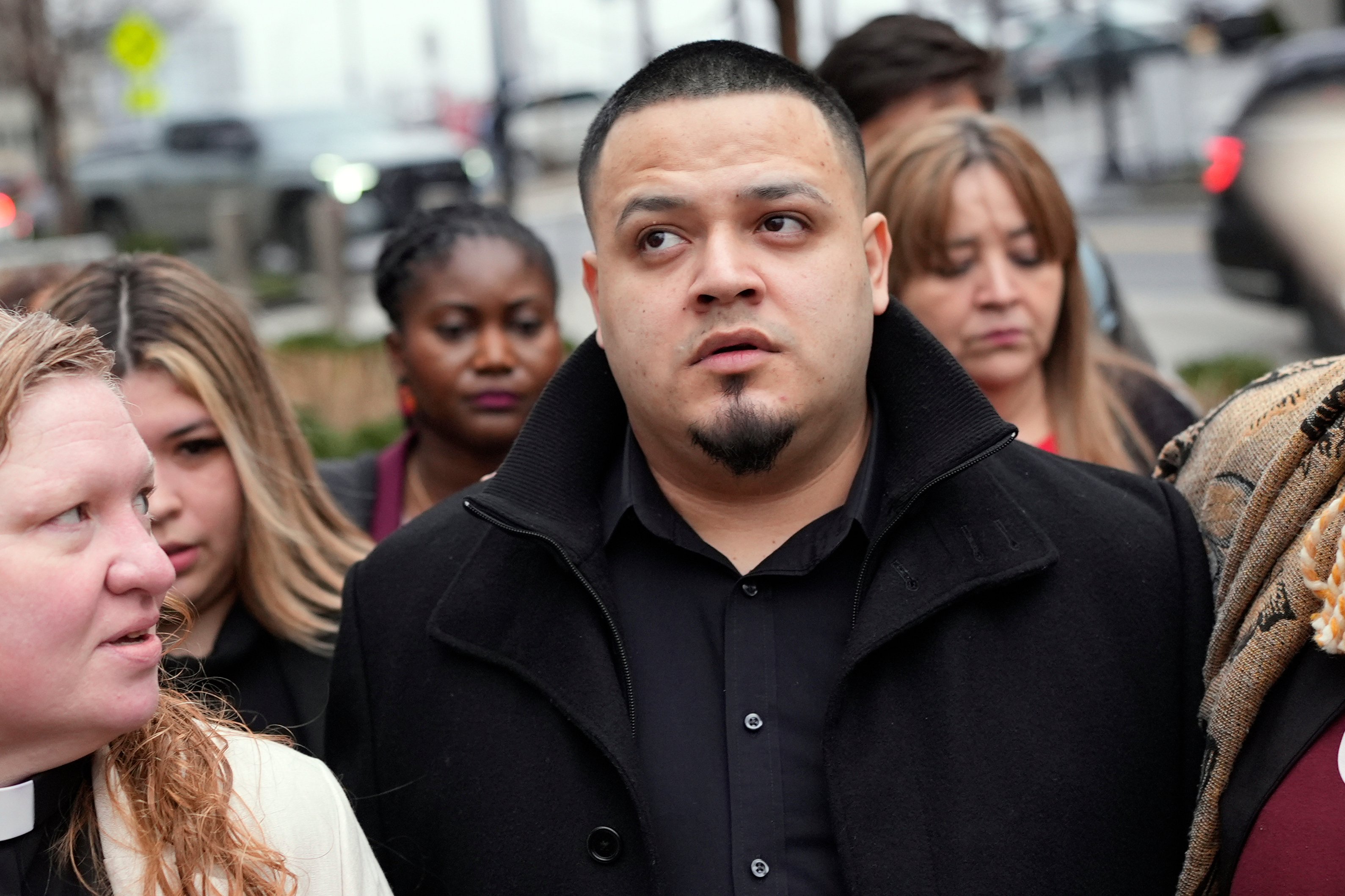 Imagen del artículo de Telemundo PR: Cancelan audiencia con Kilmar Ábrego García para determinar si puede ser deportado a Liberia