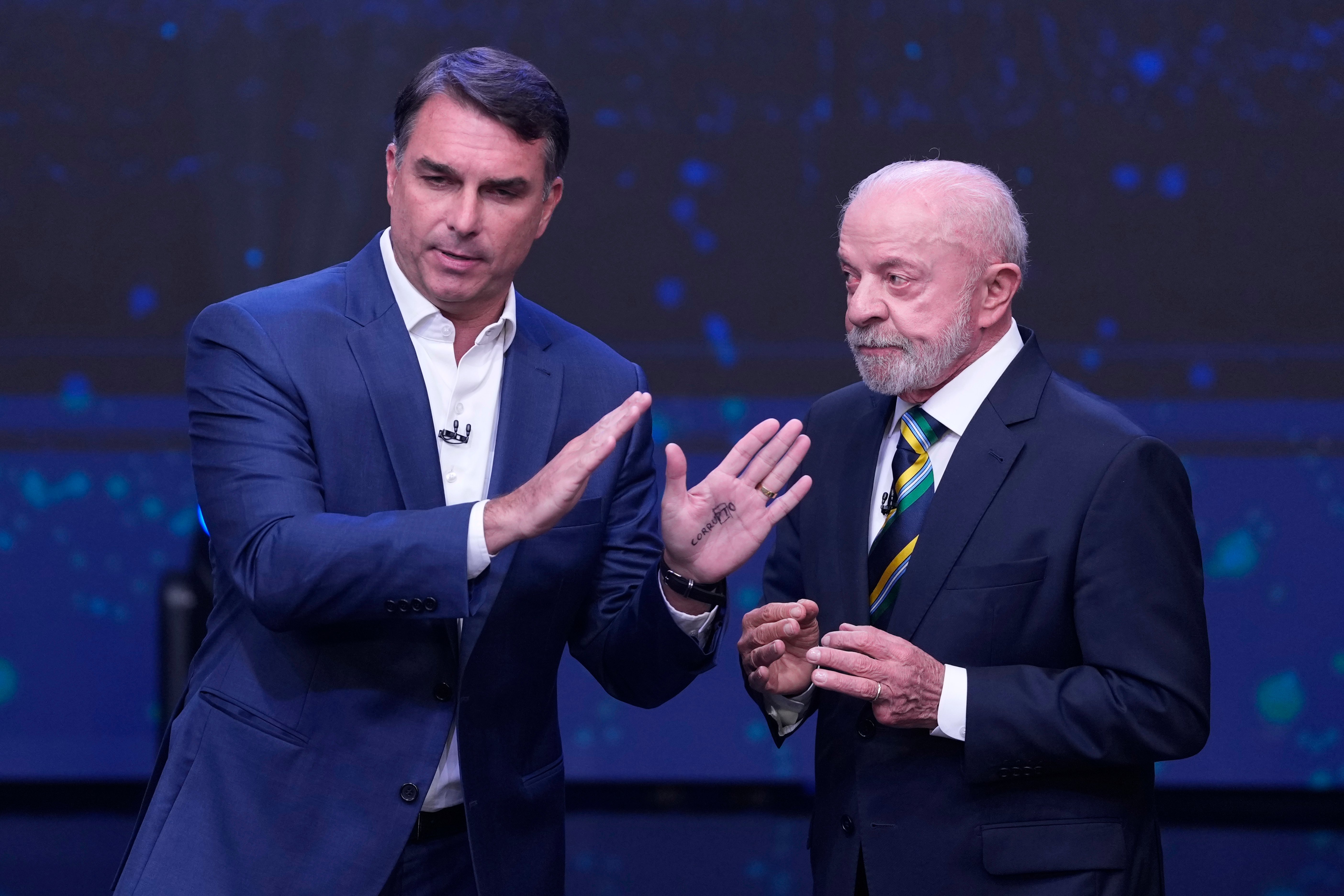 Más de 150 millones eligen este domingo en Brasil entre el hijo de Bolsonaro y Lula da Silva
