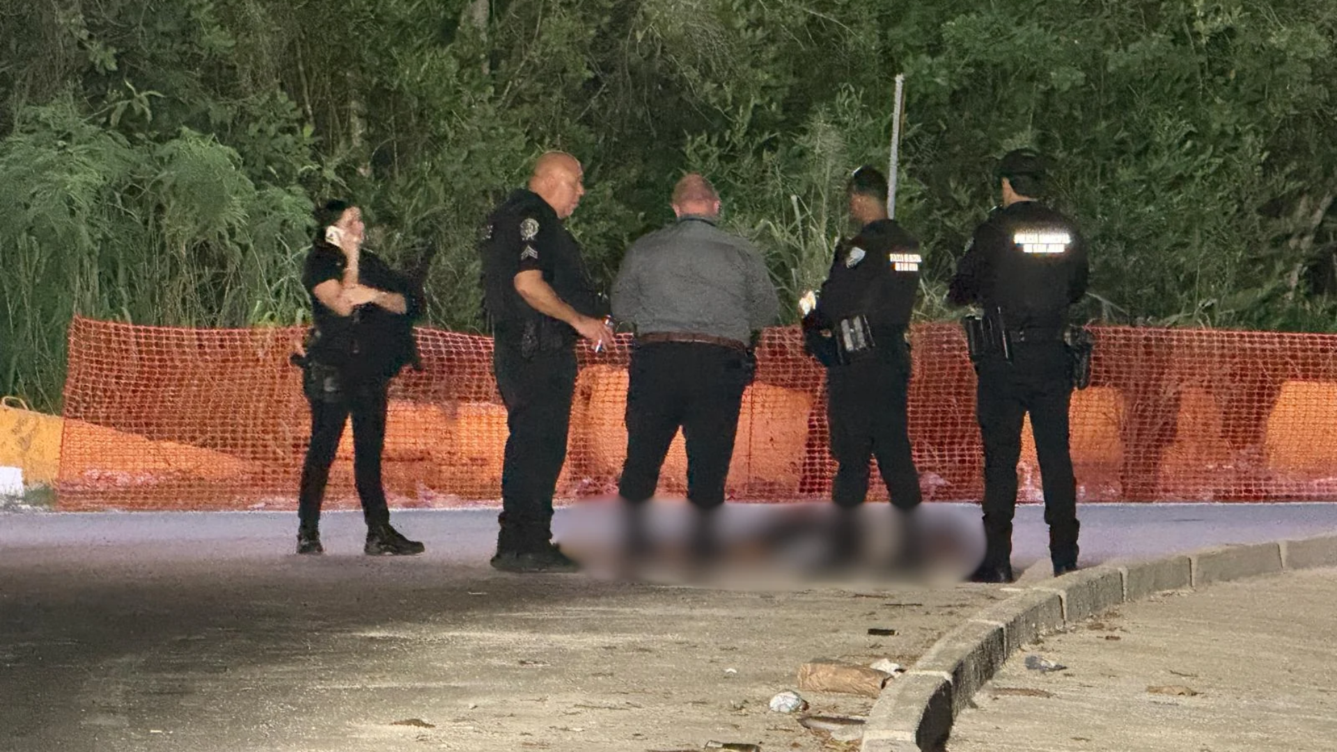 Violenta madrugada en San Juan: asesinan a hombre y balean a otros dos