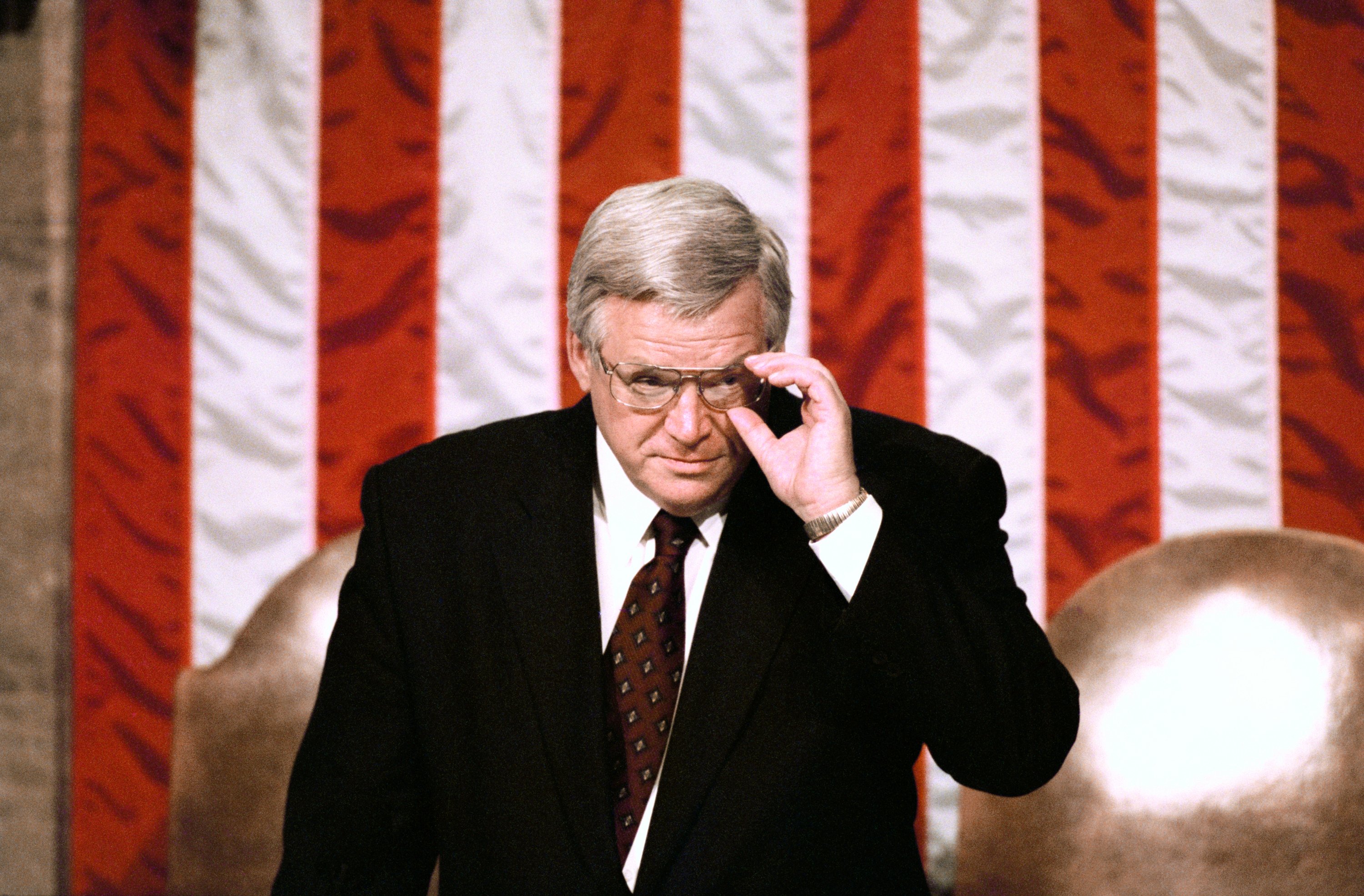 Imagen del artículo de Telemundo PR: Muere a los 84 años el deshonrado expresidente de la Cámara de Representantes Dennis Hastert