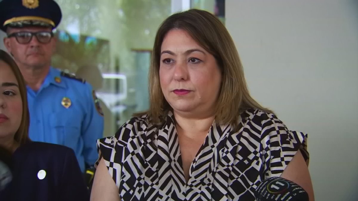 Exdirectora regional de Familia demanda a Suzanne Roig por hostigamiento laboral y reclama $1.35M