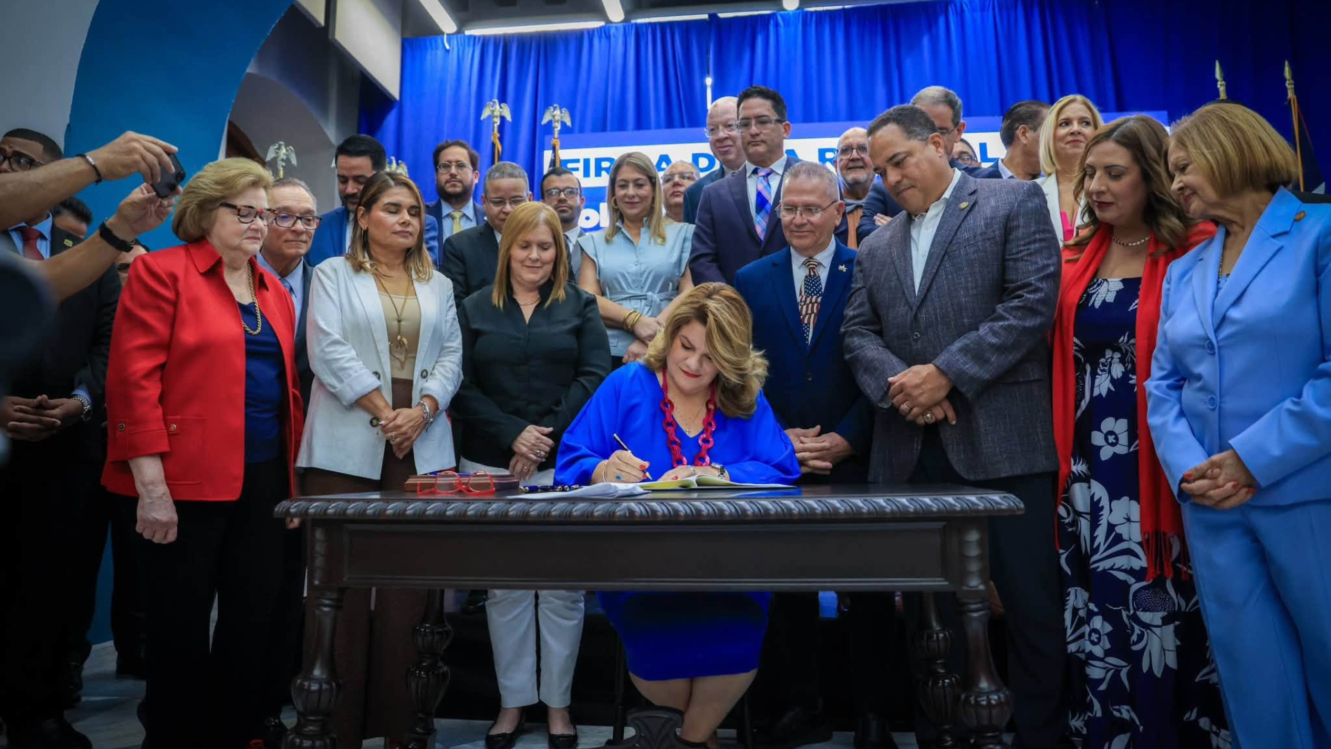 Imagen del artículo de Telemundo PR: Gobernadora firma petición formal para que Puerto Rico sea estado