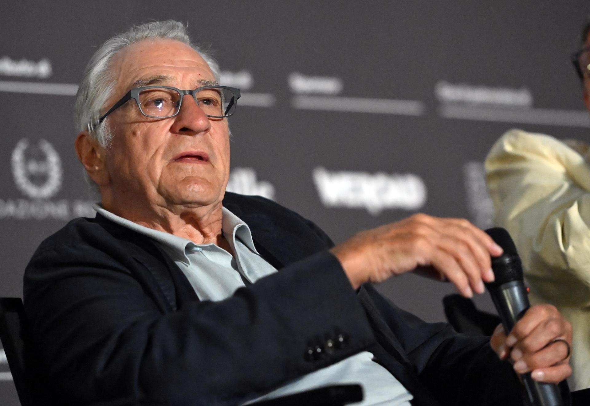 Imagen de la cobertura de: De Niro critica a Trump en un acto público en Nueva York