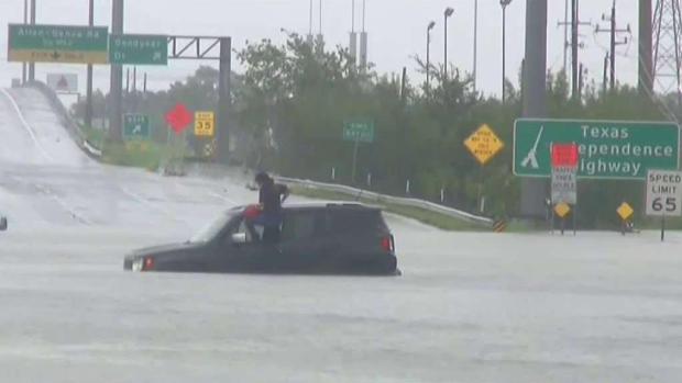 Texas no recupera la calma tras el paso de Harvey