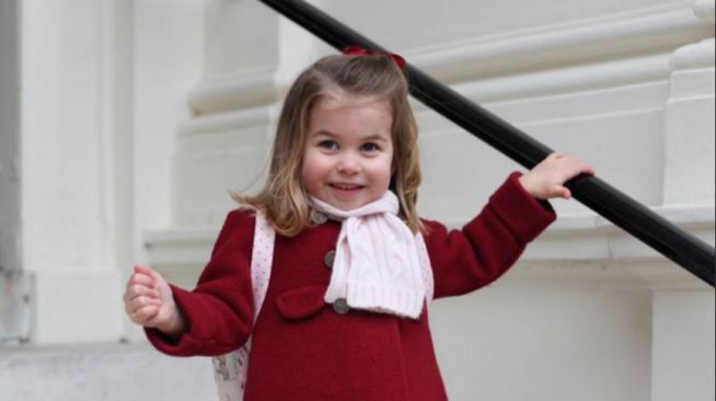 Así fue el primer día de escuela de la princesa Charlotte